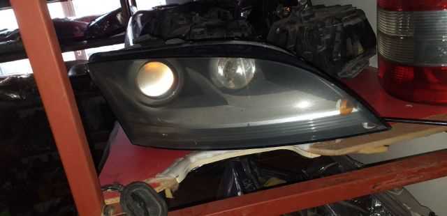 Audi TT 2008-2013 Çıkma Yedek  Sag Far